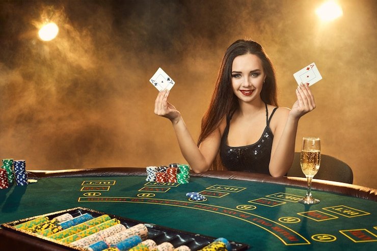 Studio Live Sic Bo bts89 menampilkan dealer profesional dan wadah dadu transparan dengan kamera multi-sudut